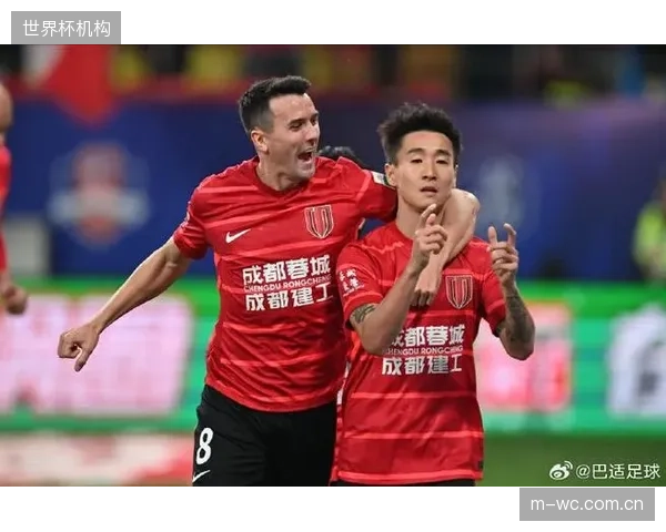 成都蓉城上半程展现强大统治力，连胜纪录彰显球队稳定竞技状态。